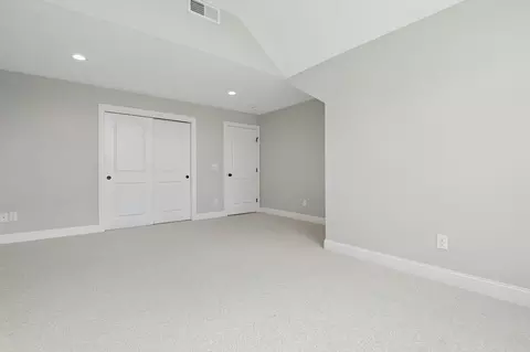 Bedroom - 129 Derby St, Worcester, MA 01604 photo 6 of 8