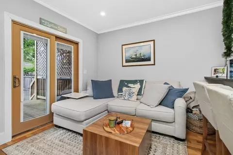 110 P St #1, Boston, MA 02127