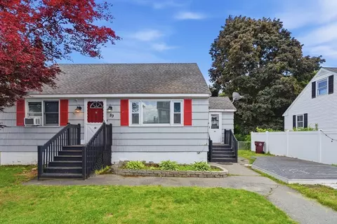 89 Bunker Hill Ave, Lowell, MA 01850