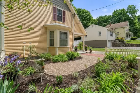 Exterior - 22 Eustis Ave, Wakefield, MA 01880 photo 4 of 7