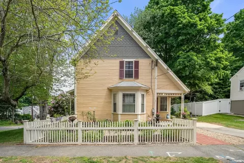 Exterior - 22 Eustis Ave, Wakefield, MA 01880 photo 3 of 7