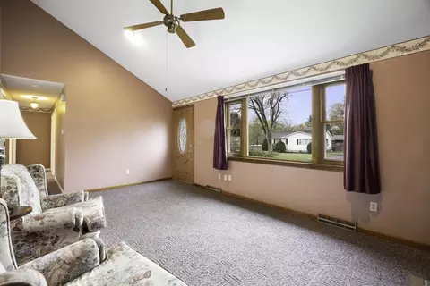 Living - 73 Gardner Rd, Chicopee, MA 01013 photo 3 of 3