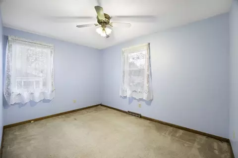 Bedroom - 73 Gardner Rd, Chicopee, MA 01013 photo 3 of 6