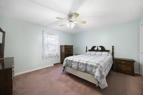 Bedroom - 73 Gardner Rd, Chicopee, MA 01013 photo 6 of 6