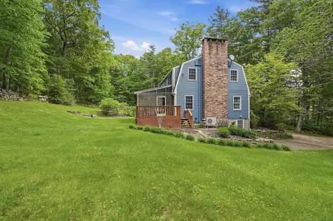 Exterior - 74 High St, Upton, MA 01568 photo 3 of 10