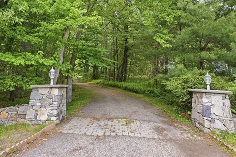 Exterior - 74 High St, Upton, MA 01568 photo 7 of 10