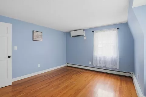 Bedroom - 74 High St, Upton, MA 01568 photo 9 of 9