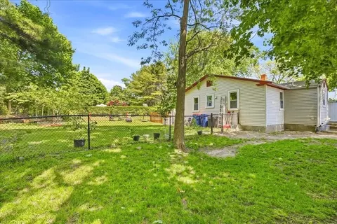 Exterior - 49 51 Main Ave, Wareham, MA 02538 photo 7 of 12