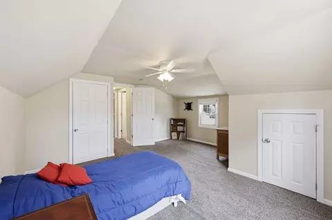 Bedroom - 271 Wildermere St, Chicopee, MA 01020 photo 5 of 6