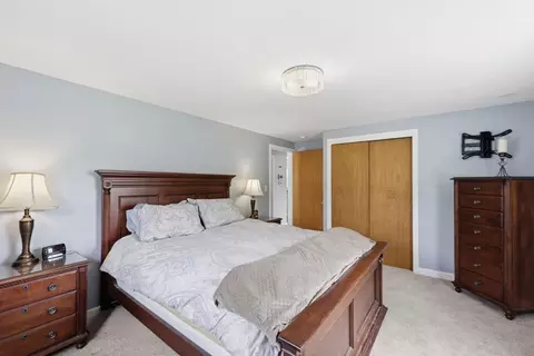 Bedroom - 271 Wildermere St, Chicopee, MA 01020 photo 2 of 6