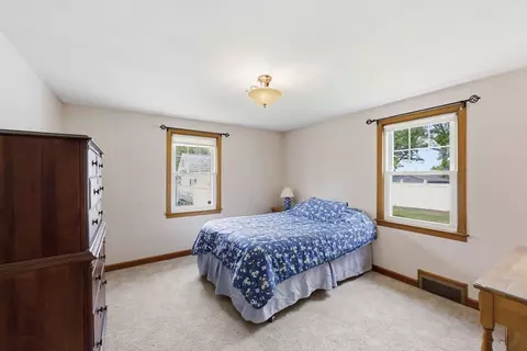 Bedroom - 271 Wildermere St, Chicopee, MA 01020 photo 4 of 6