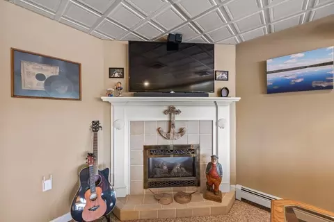 Living - 49 Edgewater Way, Wareham, MA 02571 photo 4 of 5