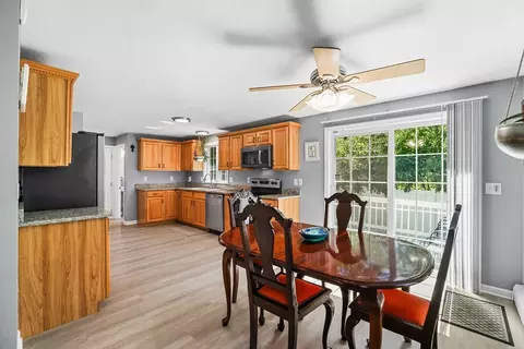 137 Lake Ave, Wareham, MA 02538 photo 5