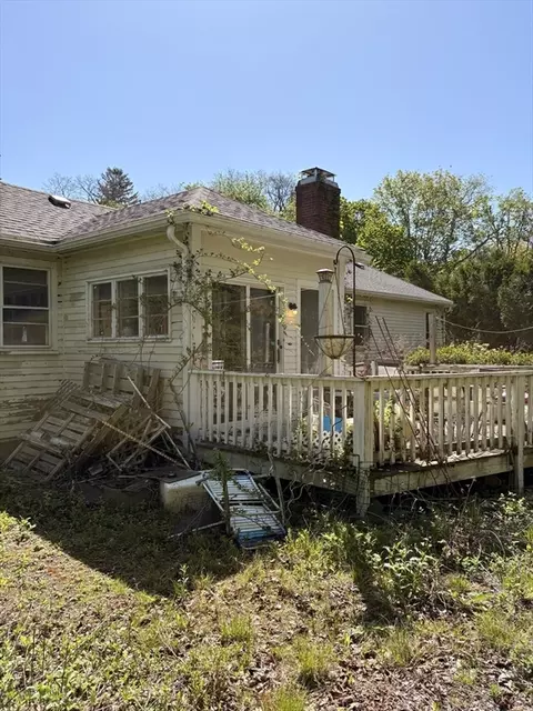 1 Prides Park Ave, Beverly, MA 01915 photo 3