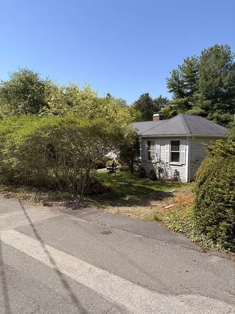 1 Prides Park Ave, Beverly, MA 01915 photo 5