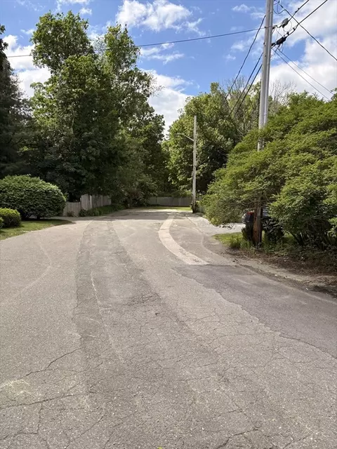 1 Prides Park Ave, Beverly, MA 01915 photo 9