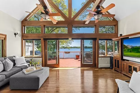 91 Lake Shore Dr, West Brookfield, MA 01585