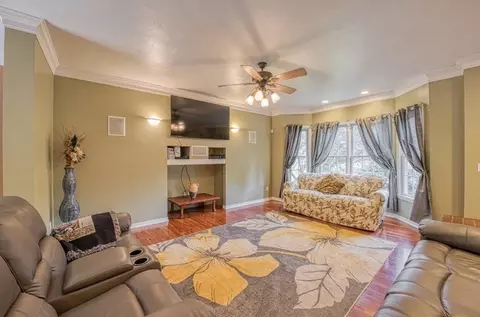 Living - 6 Mohawk Rd, Raynham, MA 02767 photo 1 of 1