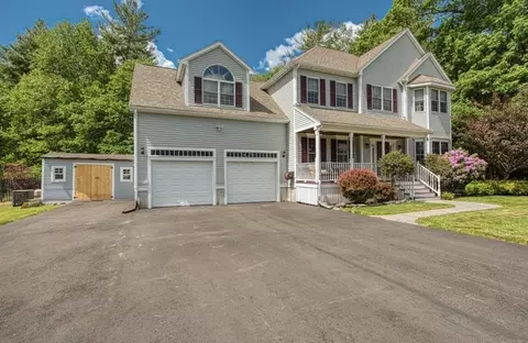 Exterior - 6 Mohawk Rd, Raynham, MA 02767 photo 2 of 7