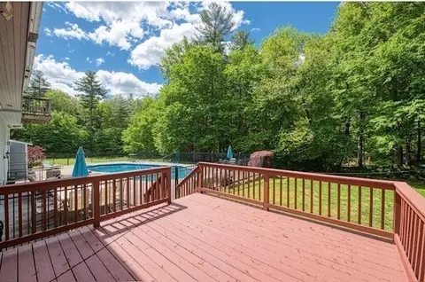 Exterior - 6 Mohawk Rd, Raynham, MA 02767 photo 4 of 7