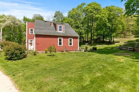 135 Hart St, Beverly, MA 01915