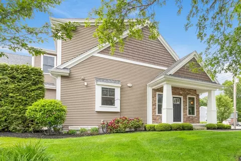 291 Smith St #A, North Attleboro, MA 02760