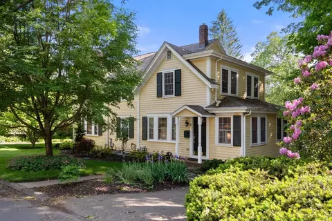 8 Avon Rd, Wellesley, MA 02482