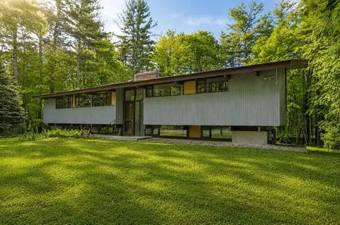 39 Long Ridge Rd, Carlisle, MA 01741
