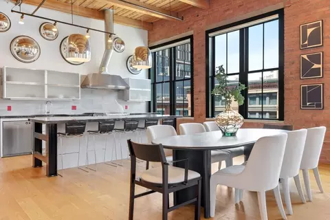 49 Melcher St #PH501, Boston, MA 02210