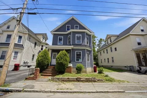 176 Pleasant St, Lowell, MA 01852