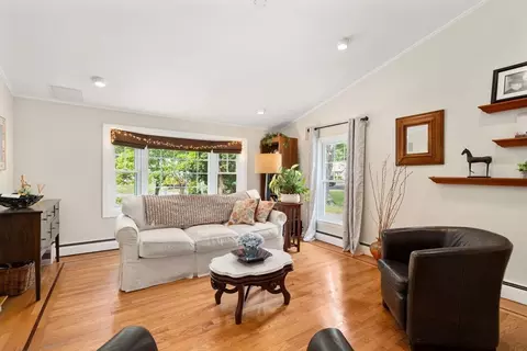 Living - 3 Berkeley Rd, Wellesley, MA 02482 photo 3 of 6