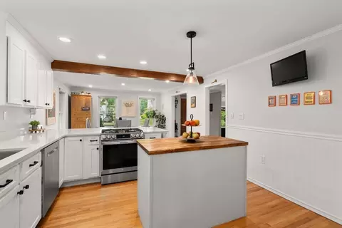 Kitchen - 3 Berkeley Rd, Wellesley, MA 02482 photo 4 of 4
