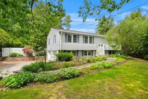 70 Baker Ave, Concord, MA 01742
