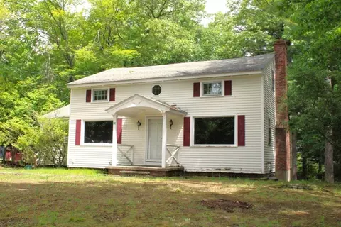 Exterior - 82 Pine Valley Dr, Dracut, MA 01826 photo 6 of 6