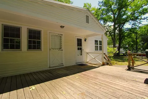 Exterior - 82 Pine Valley Dr, Dracut, MA 01826 photo 2 of 6