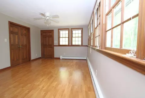 Living - 82 Pine Valley Dr, Dracut, MA 01826 photo 7 of 10