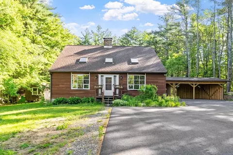 688 Whitney St, Gardner, MA 01440