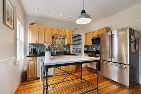 20 George St #1, Cambridge, MA 02140