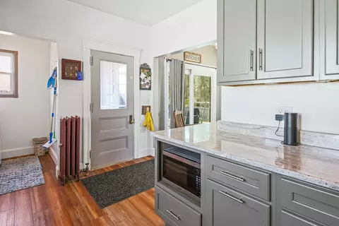 Entry Way - 1 Ashmore Rd, Worcester, MA 01602 photo 6 of 7