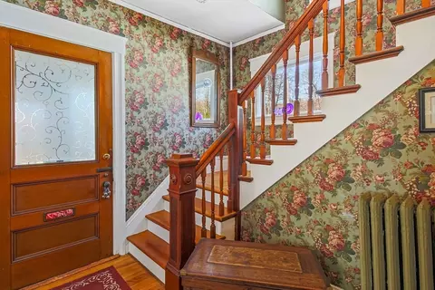 Entry Way - 1 Ashmore Rd, Worcester, MA 01602 photo 1 of 7