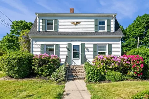 239 Granite St, Rockport, MA 01966