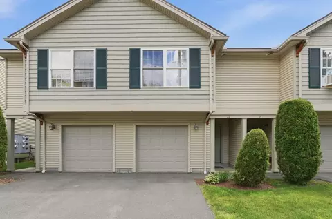 22 Maine Ave #22, Easthampton, MA 01027