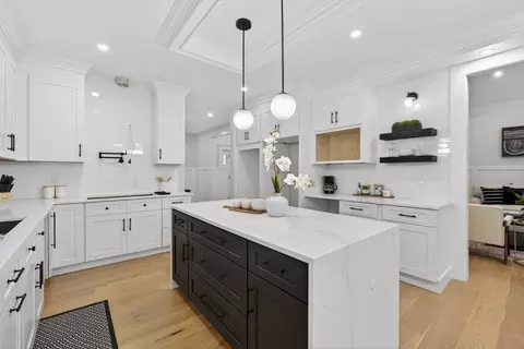 Kitchen - 345 Central Pike, Sutton, MA 01590 photo 1 of 3