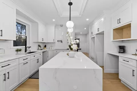 Kitchen - 345 Central Pike, Sutton, MA 01590 photo 3 of 3