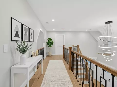 Entry Way - 345 Central Pike, Sutton, MA 01590 photo 5 of 8