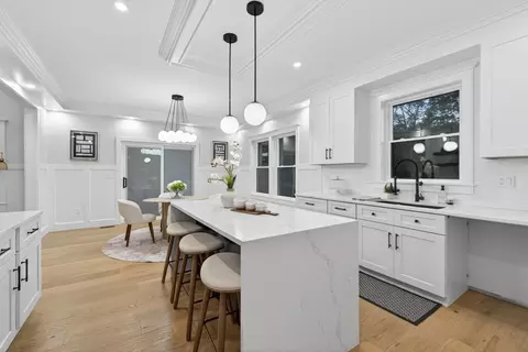 Kitchen - 345 Central Pike, Sutton, MA 01590 photo 2 of 3