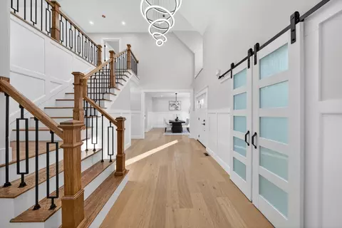 Entry Way - 345 Central Pike, Sutton, MA 01590 photo 1 of 8