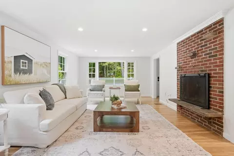 147 Forest St, Norwell, MA 02061