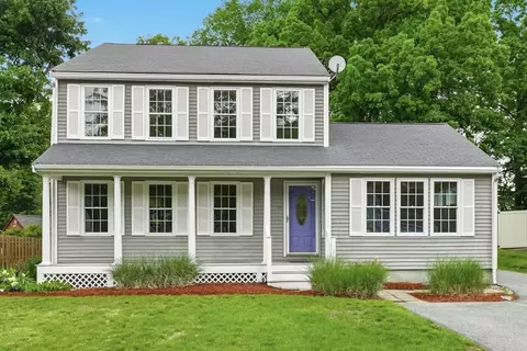 66 Perry Henderson Dr, Framingham, MA 01701