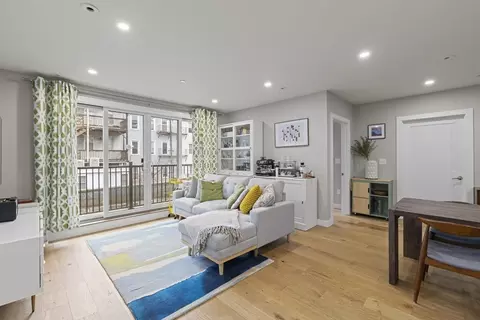 10 Everett #204, Boston, MA 02128